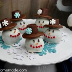 Snowman OREO Cookie Balls:: Recipe and Instructions on HoosierHomemade.com