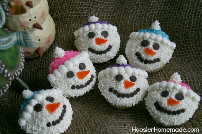 SNOWMAN CUPCAKES