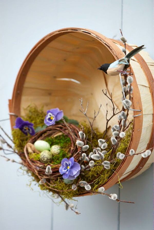 Create this one of a kind Spring Wreath with just a few simple supplies! Welcome your guests with this gorgeous basket wreath! Pin to your DIY Board!