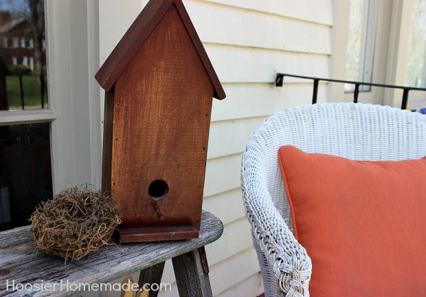 Spring Front Porch Decorating :: HoosierHomemade.com