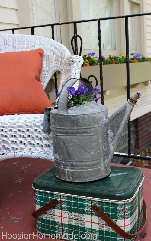 Spring Front Porch Decorating :: HoosierHomemade.com