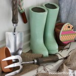 Spring Mantel Decorations from HoosierHomemade.com