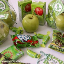 St. Patrick's Day Treat Bags with FREE Printable Tags from HoosierHomemade.com