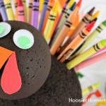 Thanksgiving Kids Craft | Instructions for this adorable Turkey on HoosierHomemade.com