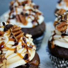 Turtle-Cupcakes-feature
