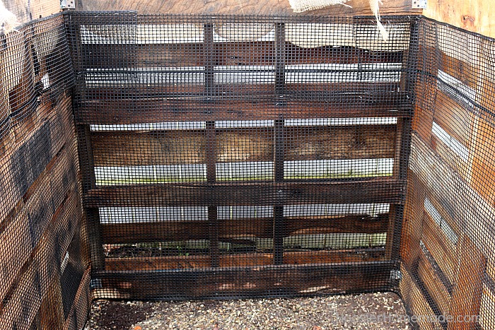 Add netting to Wooden Pallet Compost Bin