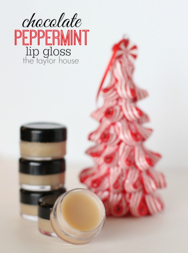 These easy to make DIY Chocolate Peppermint Lip Gloss is perfect for teachers, friends, co-workers and more! Visit our 100 Days of Homemade Holiday Inspiration for more recipes, decorating ideas, crafts, homemade gift ideas and much more!