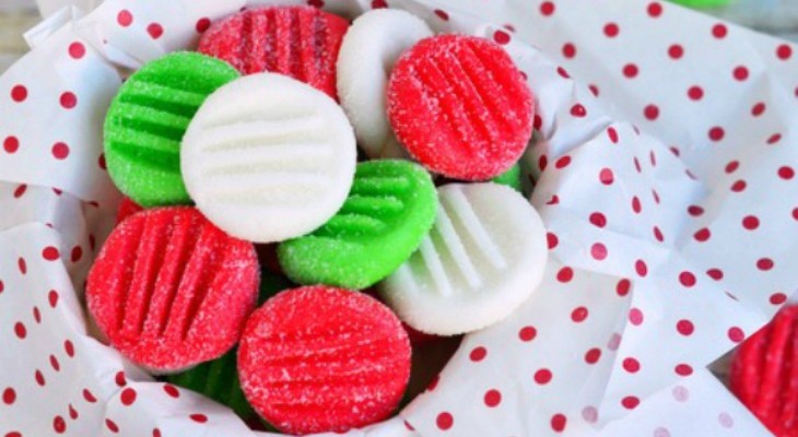 Christmas Peppermint Patties: Holiday Inspiration - Hoosier Homemade