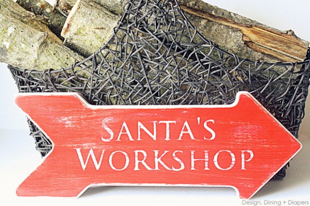 DIY Distressed Santa's Workshop Sign