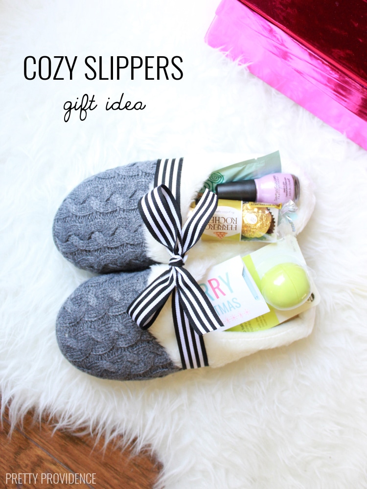 http://hoosierhomemade.com/wp-content/uploads/slippers-gift-title.jpg