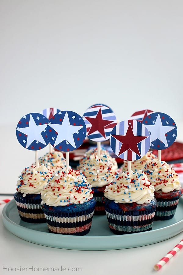 4th of July Cupcakes on blue plate