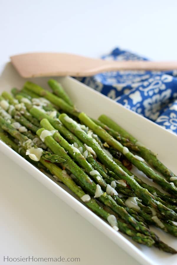 Baked Asparagus on serving plate