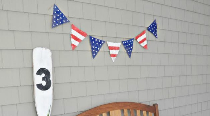 DIY Stars and Stripes Burlap Banner