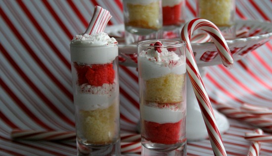 Christmas Cupcakes: Candy Cane Shooters