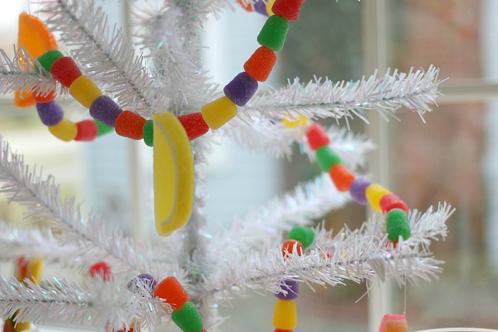Kitchen Christmas Tree: Holiday Inspiration