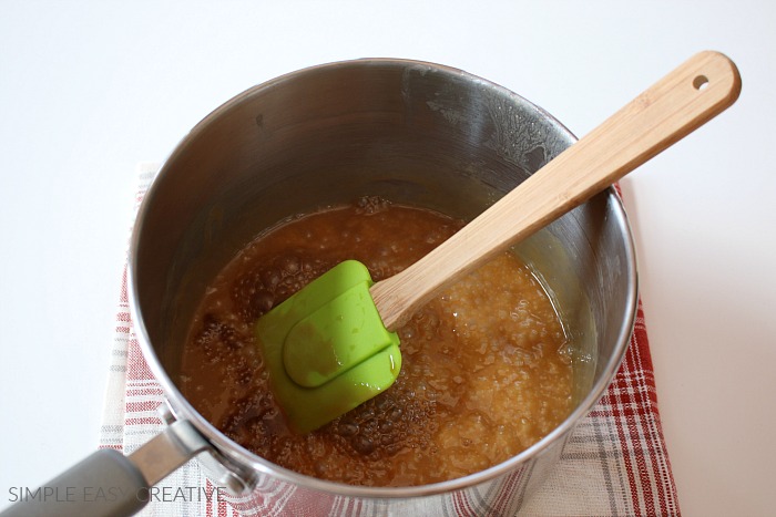 Add vanilla to caramel sauce