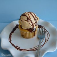 Chocolate Chip Pie A la Mode Cupcakes