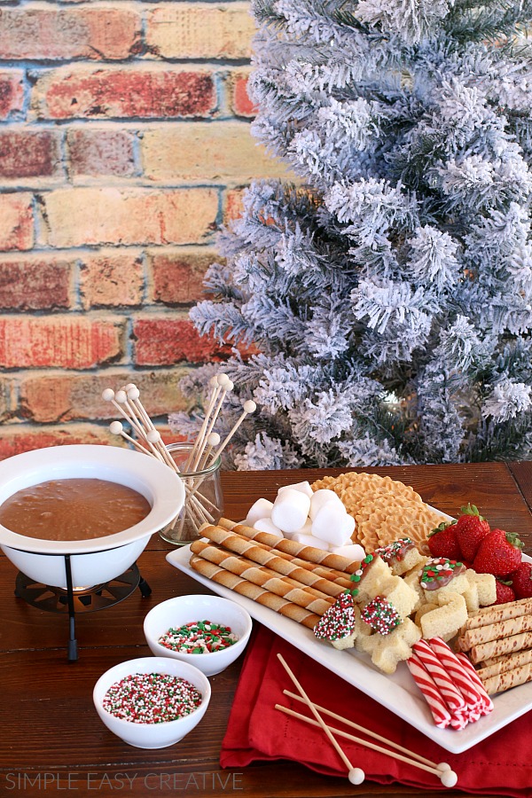 https://hoosierhomemade.com/wp-content/uploads/Chocolate-Fondue-Christmas-5.jpg