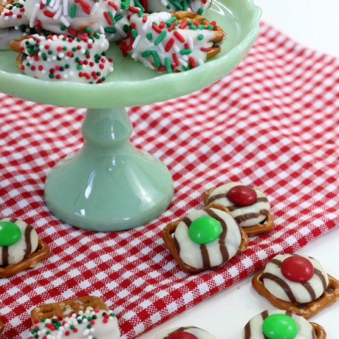 PRETZEL HUGS - The Perfect Christmas Candy! ONLY 3 ingredients!