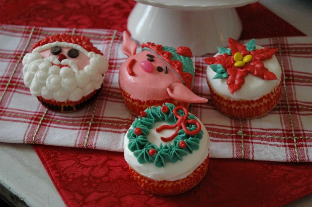 Christmas Cupcakes + Printables