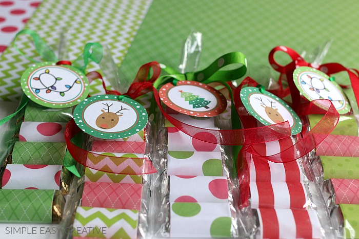 Easy, Cheap Neighbor Gift Idea (with 5 Inch Christmas Treat Bag