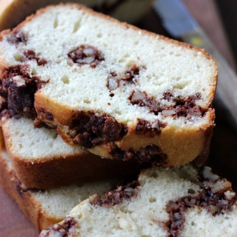 Cinnamon Pecan Quick Bread - moist vanilla bread with ribbons of cinnamon and pecans. Perfect for Breakfast, Snack time or even Dessert. Pin to your Recipe Board!