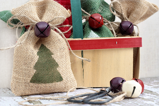 Burlap Gift Bags: Homemade Holiday Inspiration