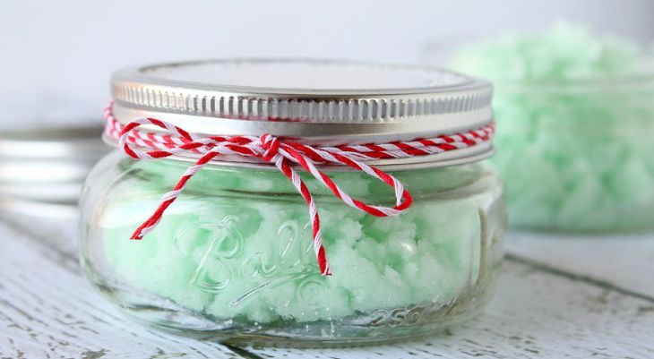 DIY Mint Sugar Scrub: Holiday Inspiration