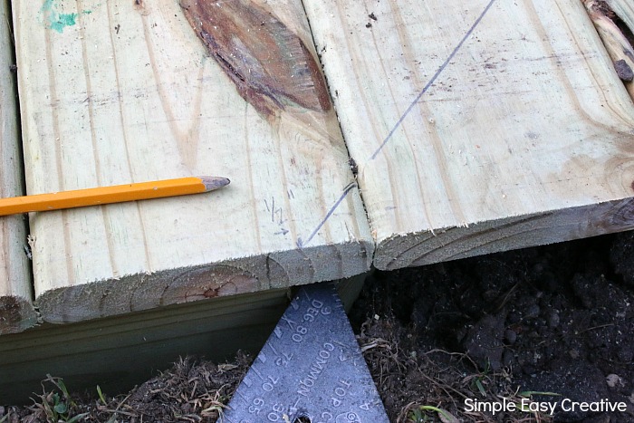 HOW TO BUILD A DECK-leer tips over hoe u dit eenvoudige deck eenvoudig kunt bouwen in een weekend!