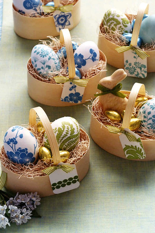 Easter eggs with paper napkins