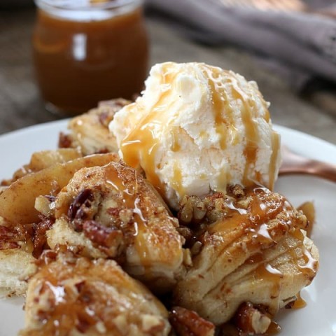 Apple Cobbler Recipe with Ice Cream and Caramel Sauce