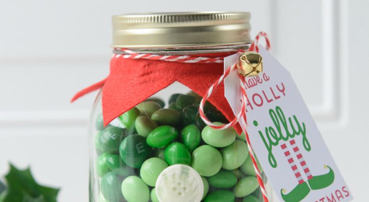 Elf Mason Jar Christmas Gift: Holiday Inspiration