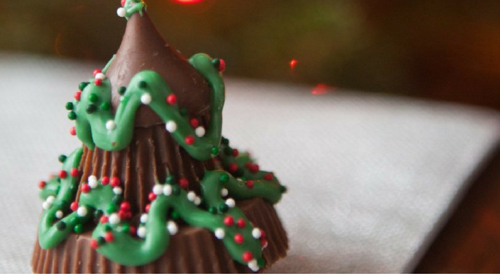 Peanut Butter Cup Christmas Trees- 100 Days of Homemade Holiday Inspiration