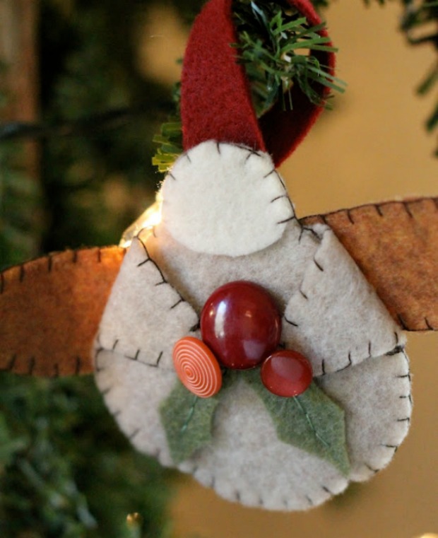 DIY Felt Ornament: Homemade Holiday Inspiration