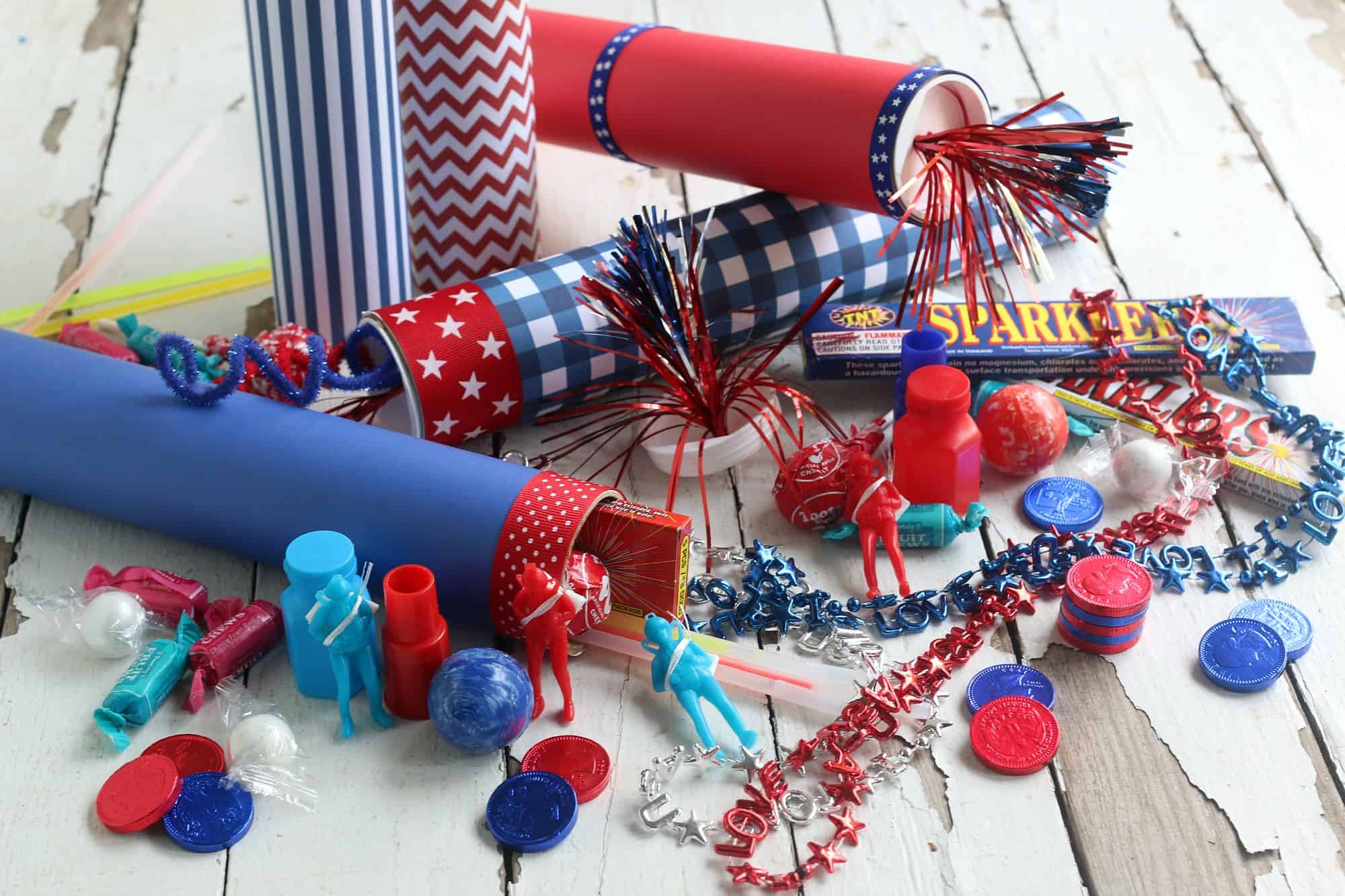 8 Fireworks Plastic Cups 16 Oz, Fireworks Party, 4th of July, Red White and  Blue, USA Cups, Firecracker Cups, Patriotic Cups, USA Decoration 