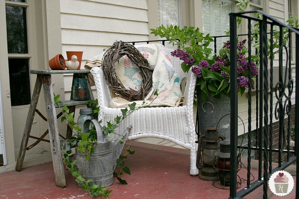 Front Porch Decorating: 5 Minute Fix