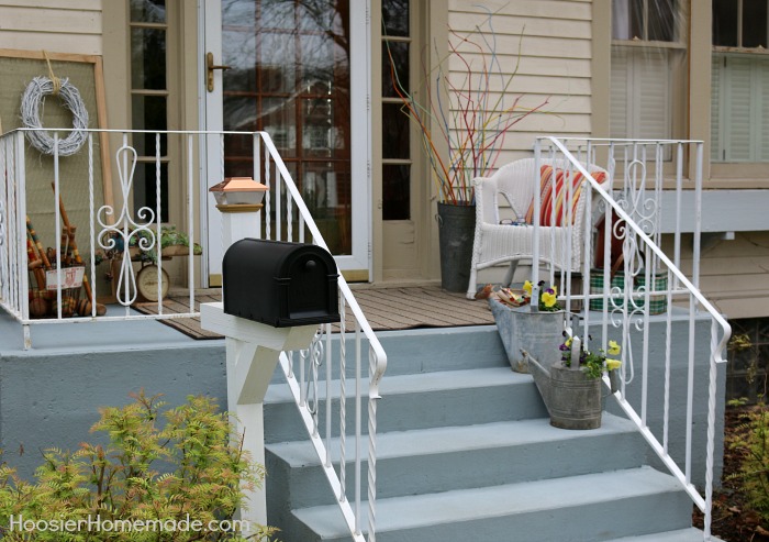 Front Porch Decorating Ideas on a Budget