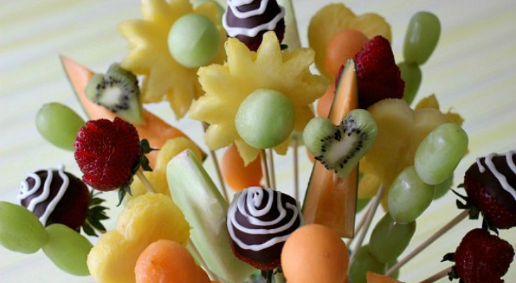 How to Make a Fruit Bouquet