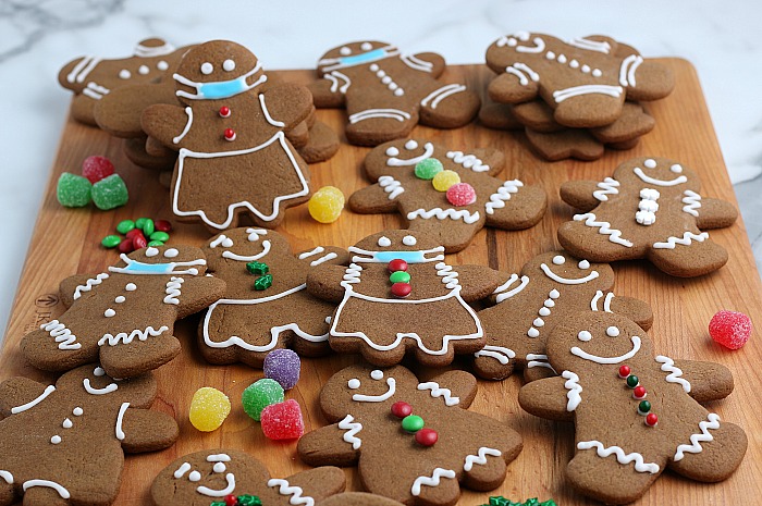 Simplified Holidays: Gingerbread Men Cookies