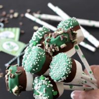 Grasshopper Marshmallow Pops