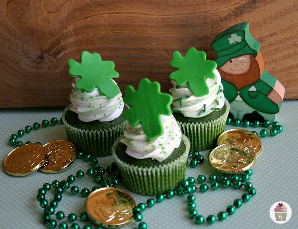 St. Patrick’s Day Cupcakes Round-up