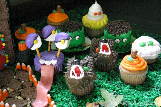 Halloween Cupcakes:Monsters, Mummies & Ghosts
