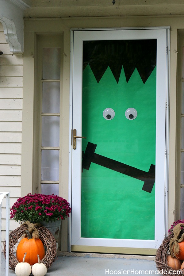 HALLOWEEN DOORS -- Create these fun and easy Halloween decorations with a few simple supplies! 