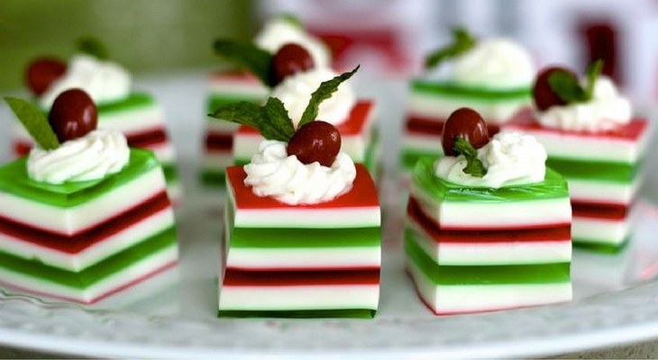 Holly Jolly Jello Shots- 100 Days of Homemade Holiday Inspiration