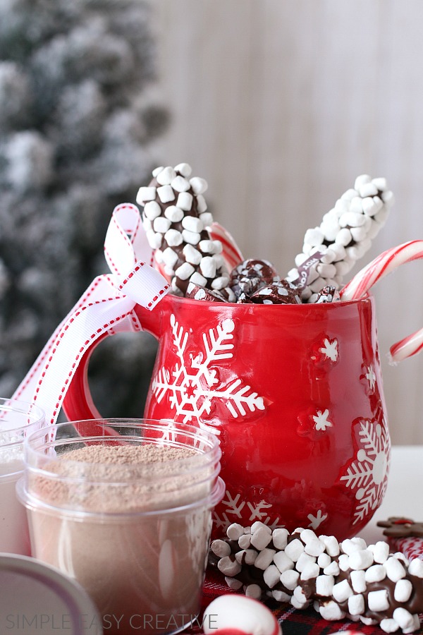 Hot Chocolate Stirrers With Peppermint And Marshmallows