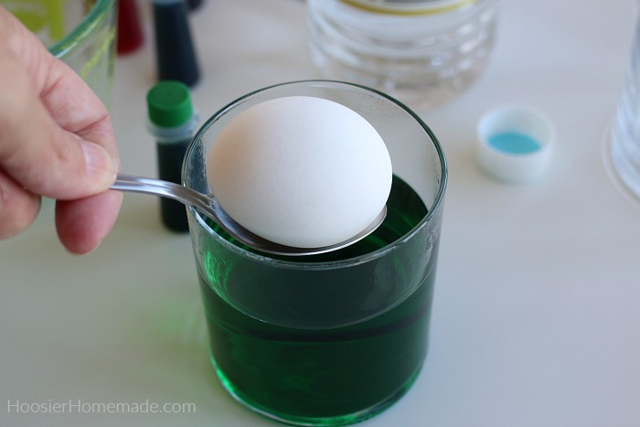 How to Color Easter Eggs