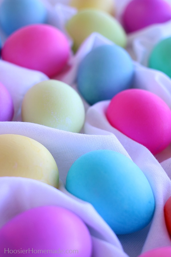 How to Dye Easter Eggs