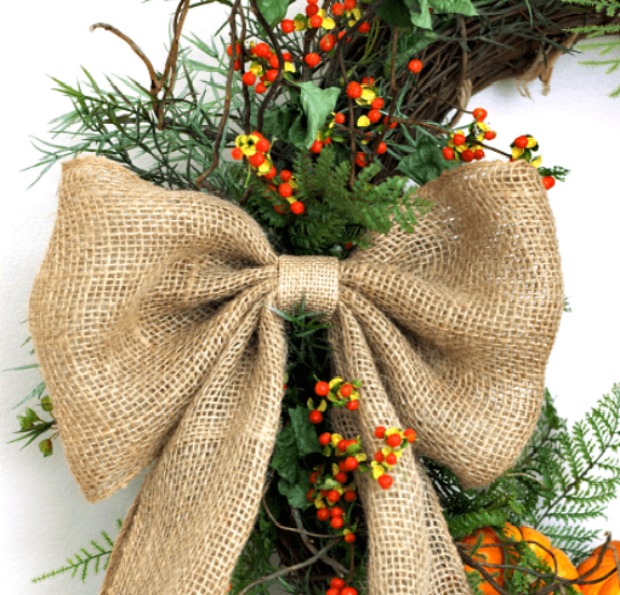 How to Make a Perfect Bow: Homemade Holiday Inspiration