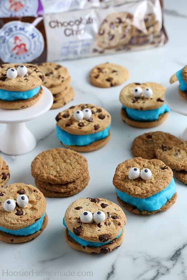 Ice Cream Cookie Sandwich that look like Cookie Monster