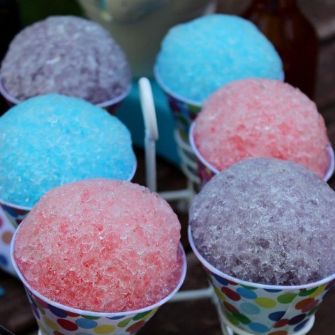 Homemade Snow Cones: 3 Ingredient Syrup Recipe